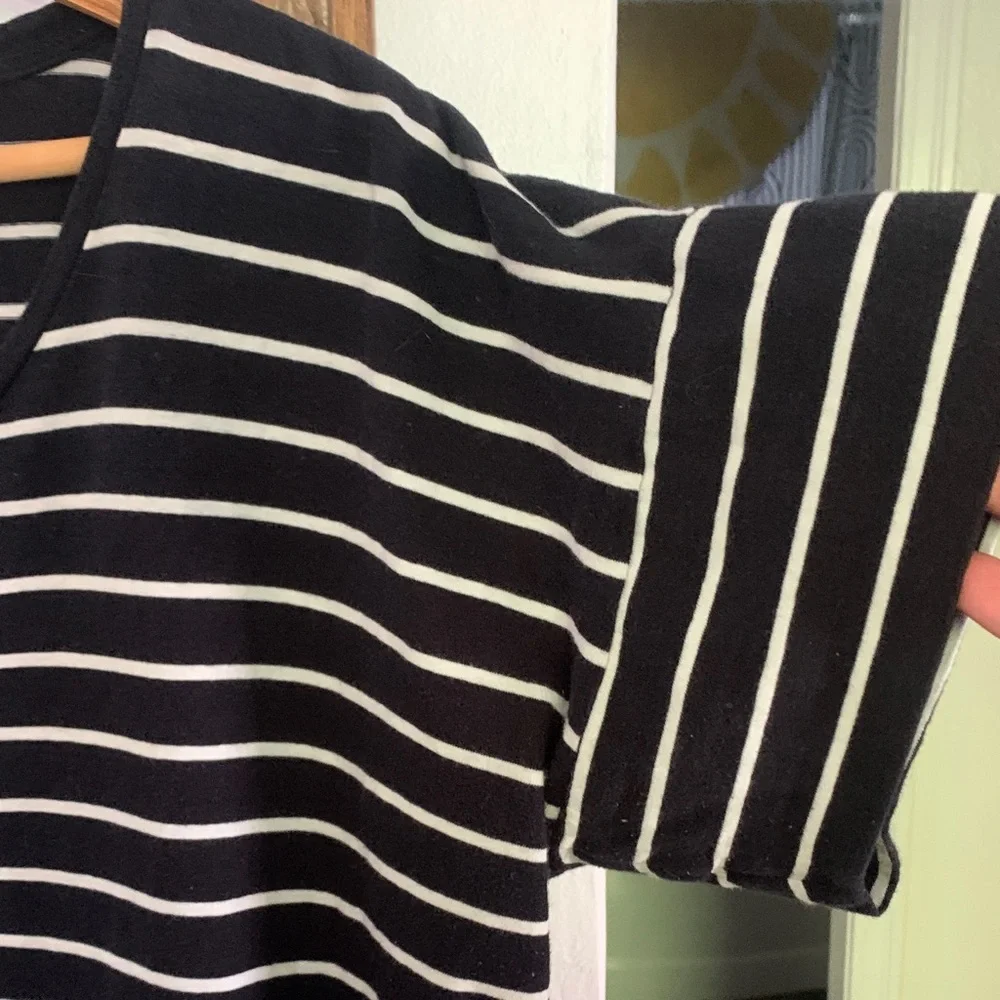 Everlane Black and White Striped Short Sleeve Tee - Picture 3 of 5
